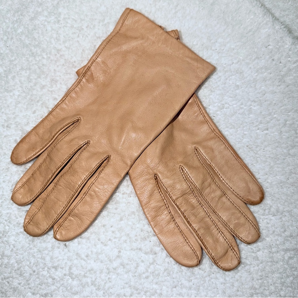 Handmade Women’s Petite Vintage Leather and Silk Lined Gloves